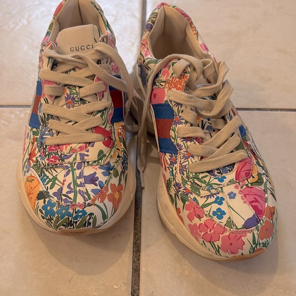 Gucci size 36